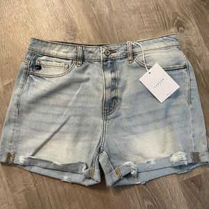 KanCan size 11/29 Shorts